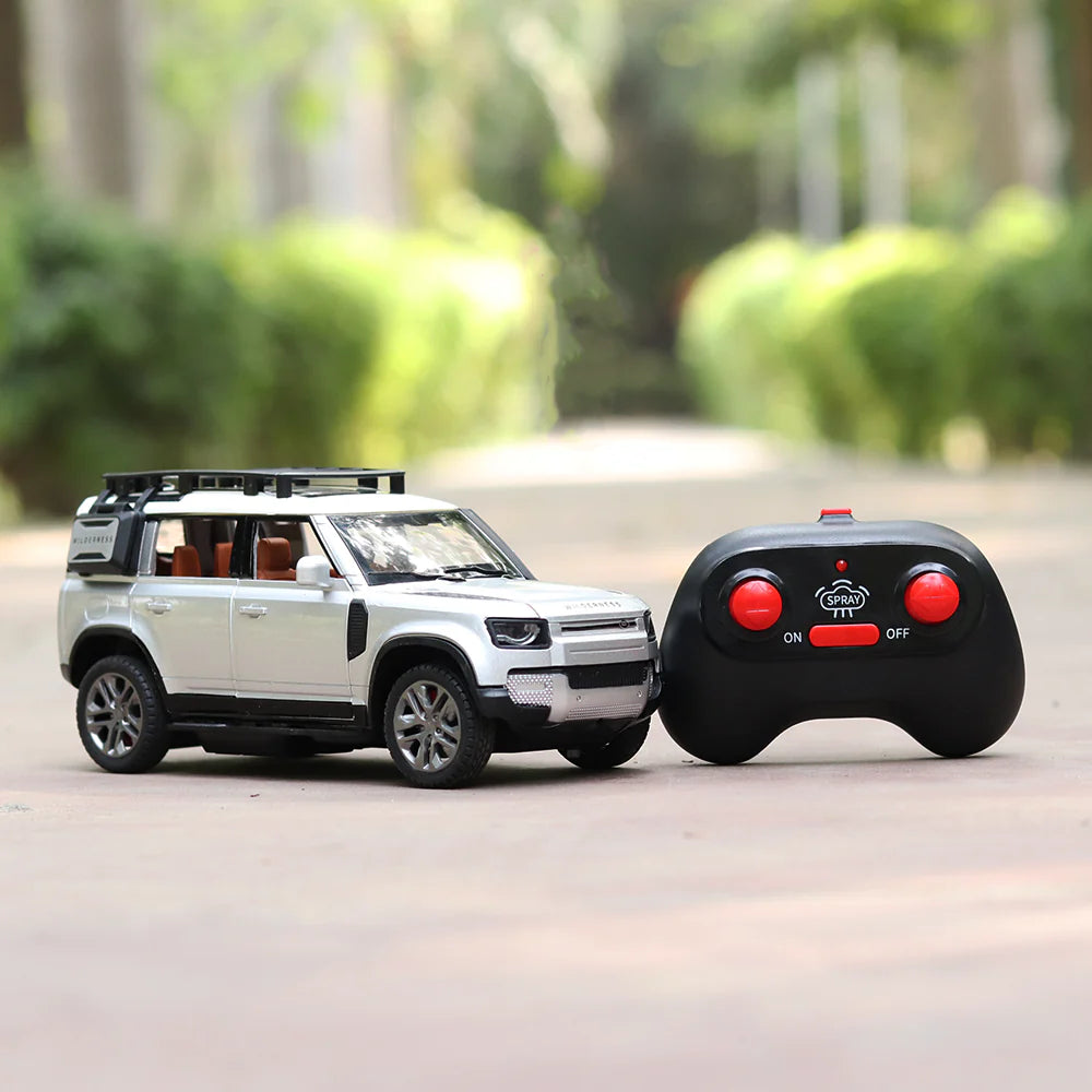 Remote Control Defender Metal Die-Cast Car (Plastic Body) with Real Smoke Effect