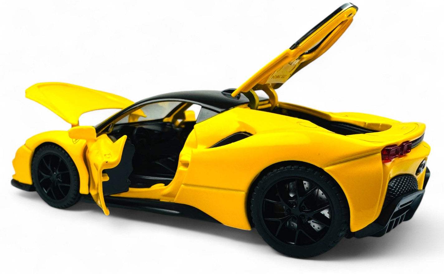 Ferrari SF90 Stradale Diecast Scale Model Car - Regular