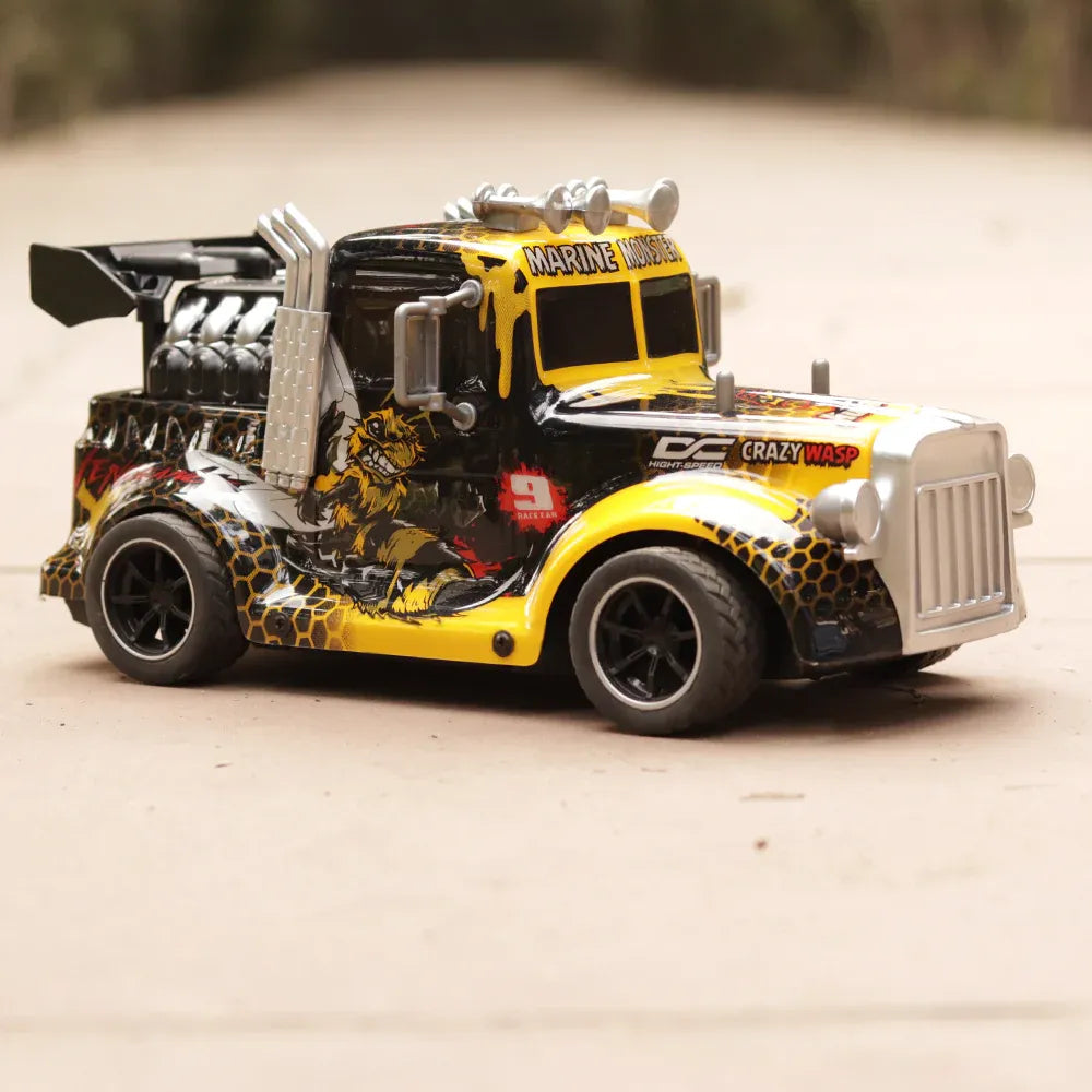 Hornet RC Spray Light Vehicle – Smoke-Effect RC Car with LED Lighting