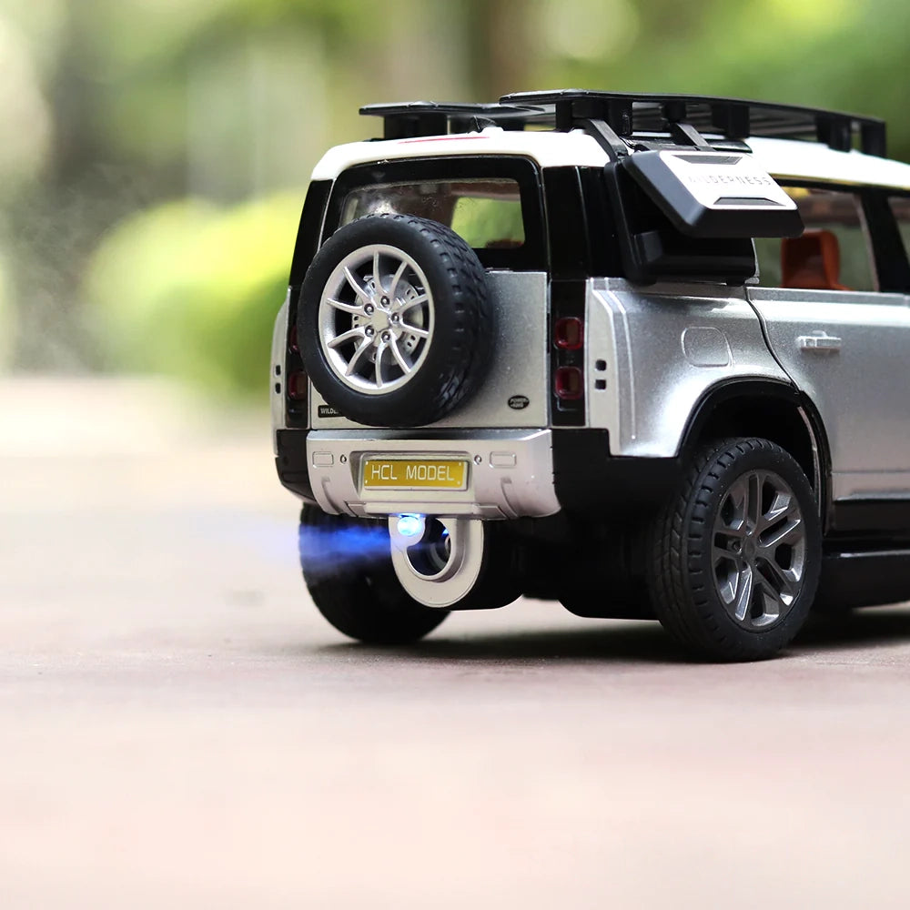Remote Control Defender Metal Die-Cast Car (Plastic Body) with Real Smoke Effect